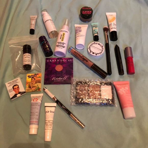 Makeup Samples - Picture 1 of 1